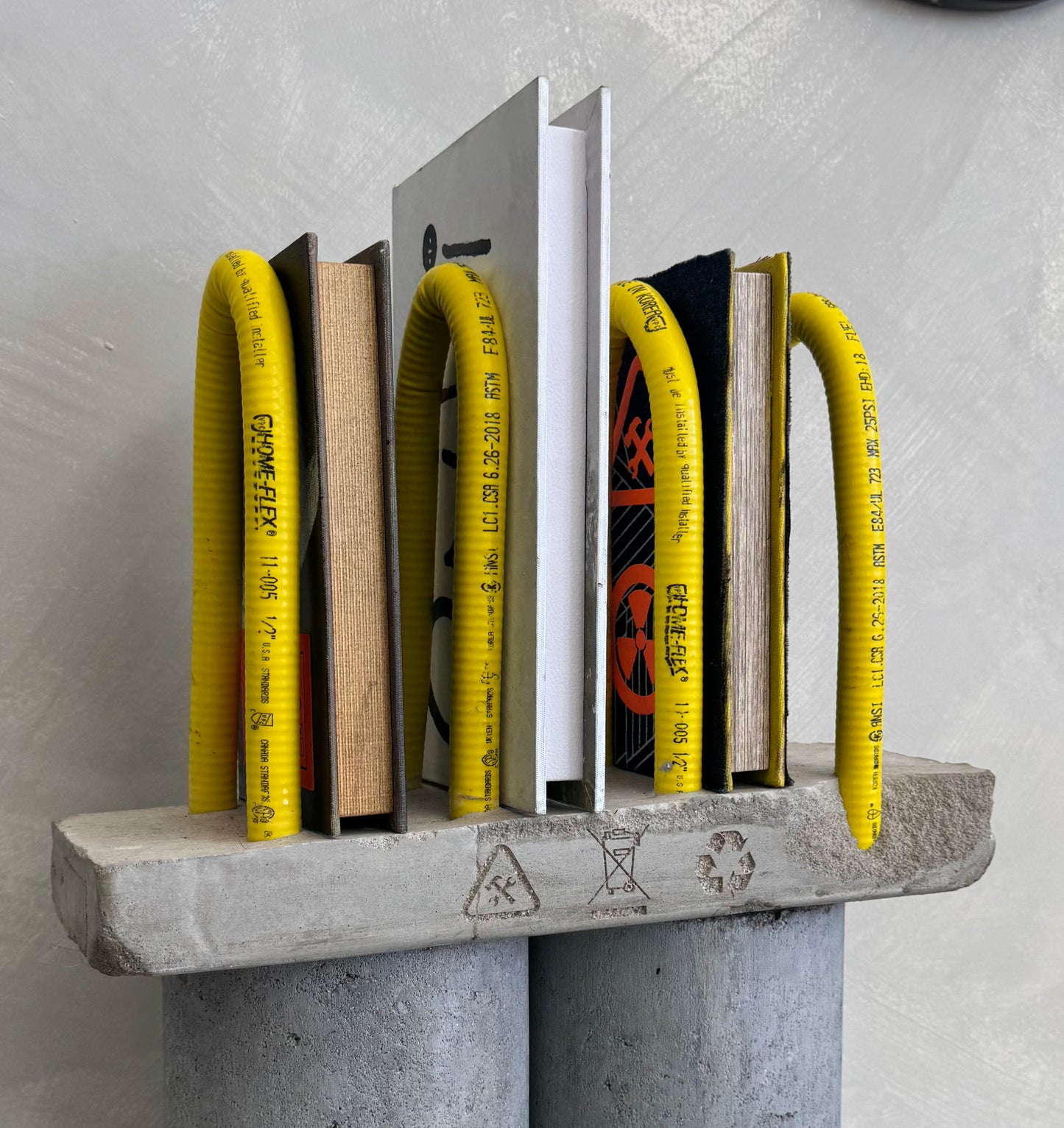 CONCRETE BOOK DIVIDER